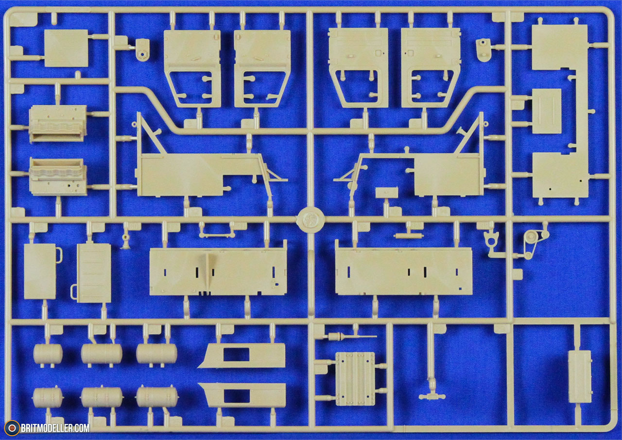 BAZ-64022 Tractor with 5P85TE2 TEL S-400. 1:35 - Kits
