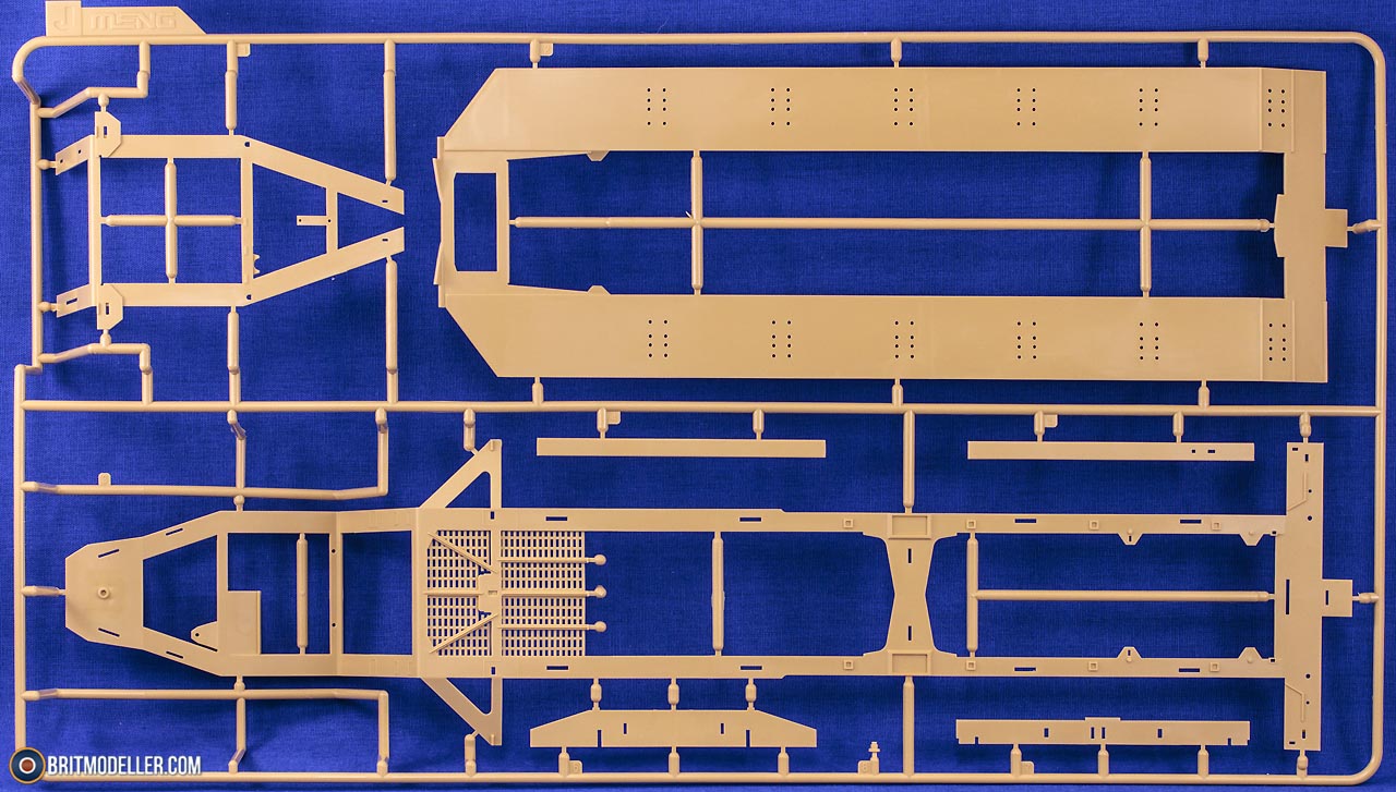 US M911 C-HET (8x6) & M747 Heavy Equipment Semi-Trailer