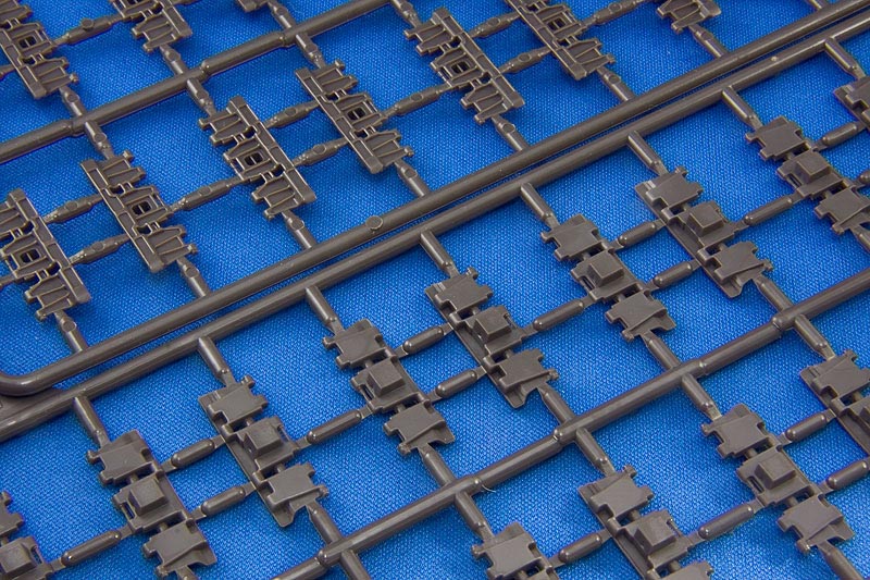 detail-tracks.jpg
