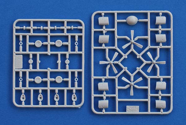 AmodelHerculesSprue4.jpg