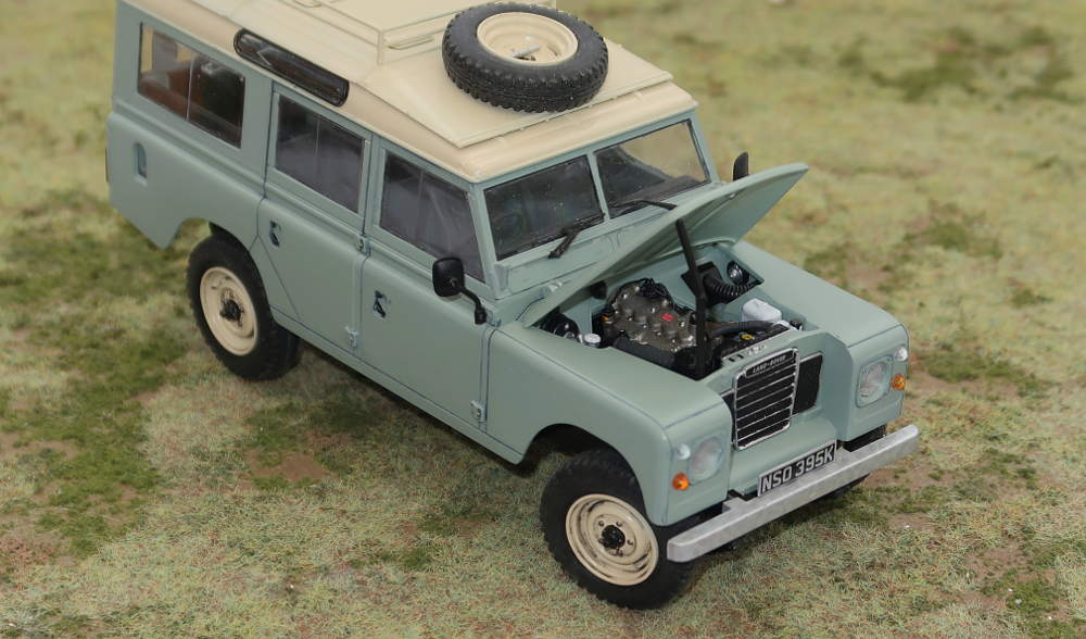 Land Rover Series III - Revell 1:24. - Ready For Inspection