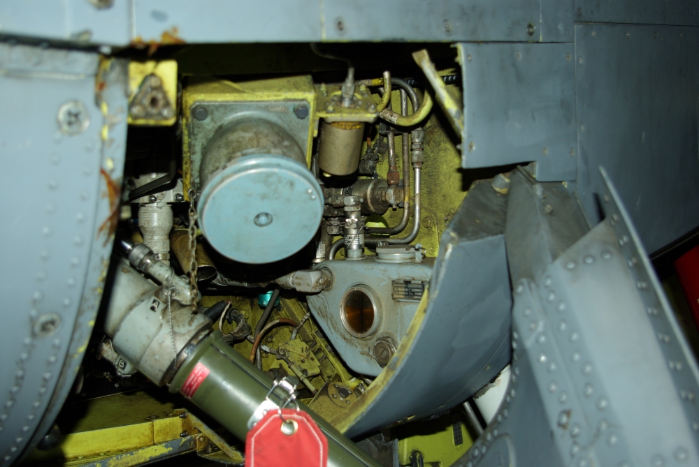 fuelbay1.jpg