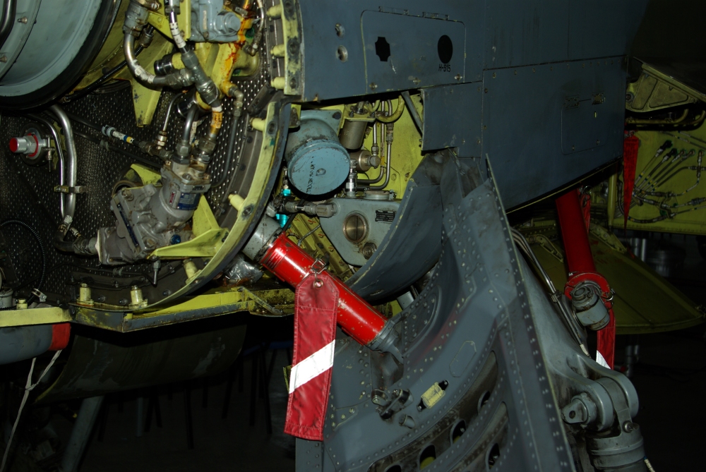 fuelbay8.jpg