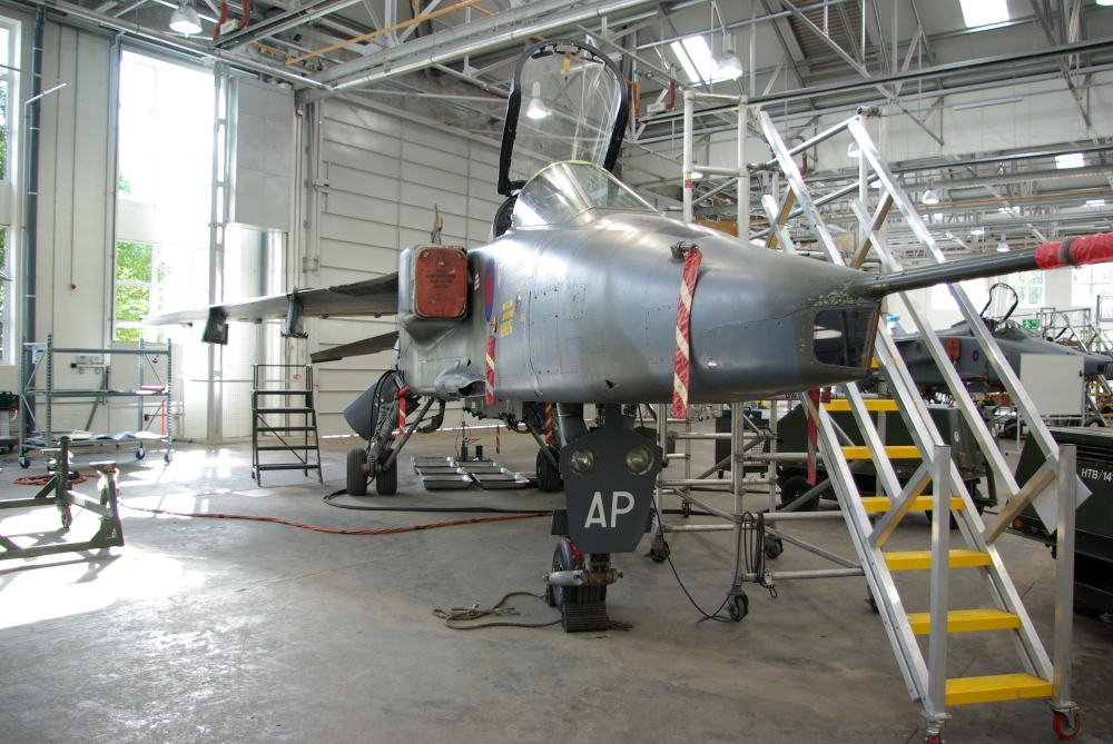 14sqn-nose-door.jpg