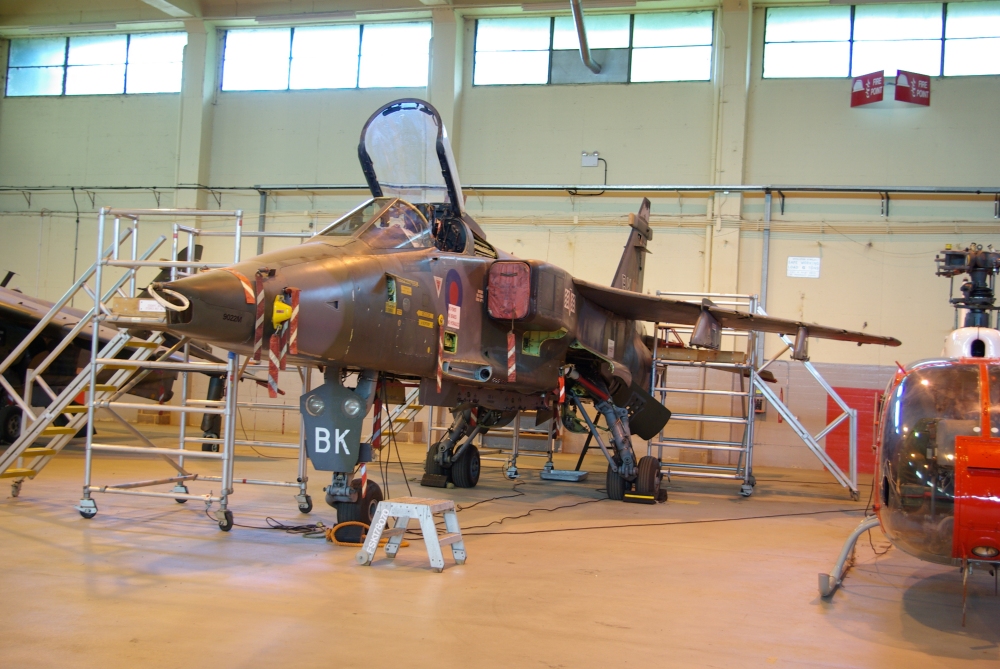 17sqn-nose-door.jpg
