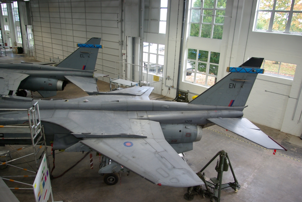 6sqn-thin-burg-gunner2.jpg