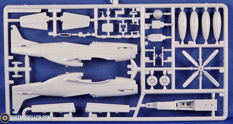 Me 262A-1A and P-51D Mustang Dogfight Double Gift Set 1:72