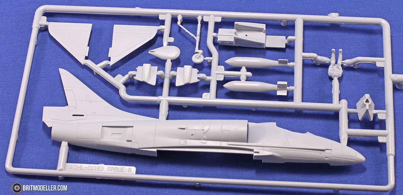Jester's A-4 Skyhawk Top Gun 1:72 Airfix A00501 - Kits