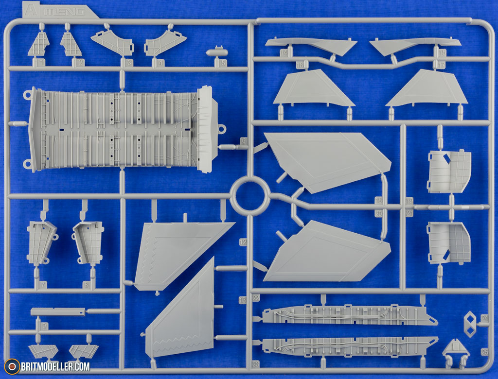 女の子向けプレゼント集結 Chinese J-20 Stealth Fighter (LS-002) 1:48 - Kits 人体模型