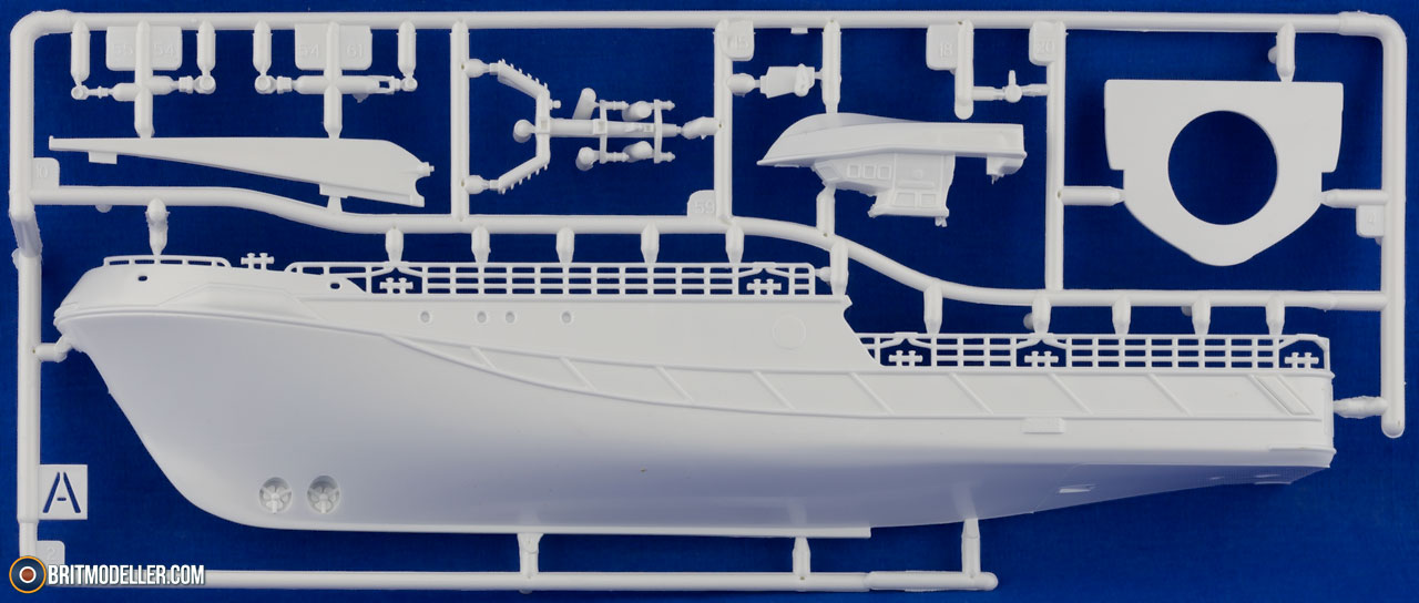 Amazon.com: Revell 05198 Search & Rescue Vessel Hermann