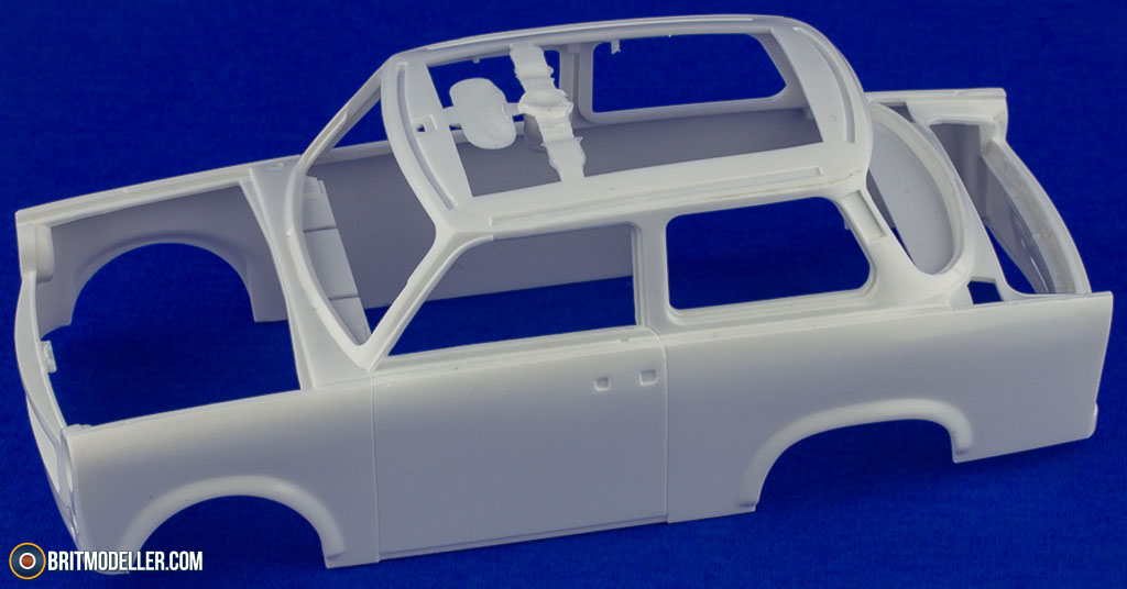 Buy 1/24 Trabant 601 Builder's Choice online for 30,50€