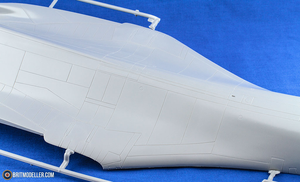 B-1B Lancer Bomber Platinum Edition (04963) 1:48 - Kits B-1B Lancer Bomber Platinum Edition (04963) 1:48 - Kits