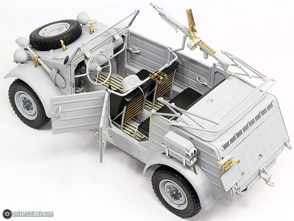 Kübelwagen Typ.82 Platinum Edition (03500) 1:9 - Kits