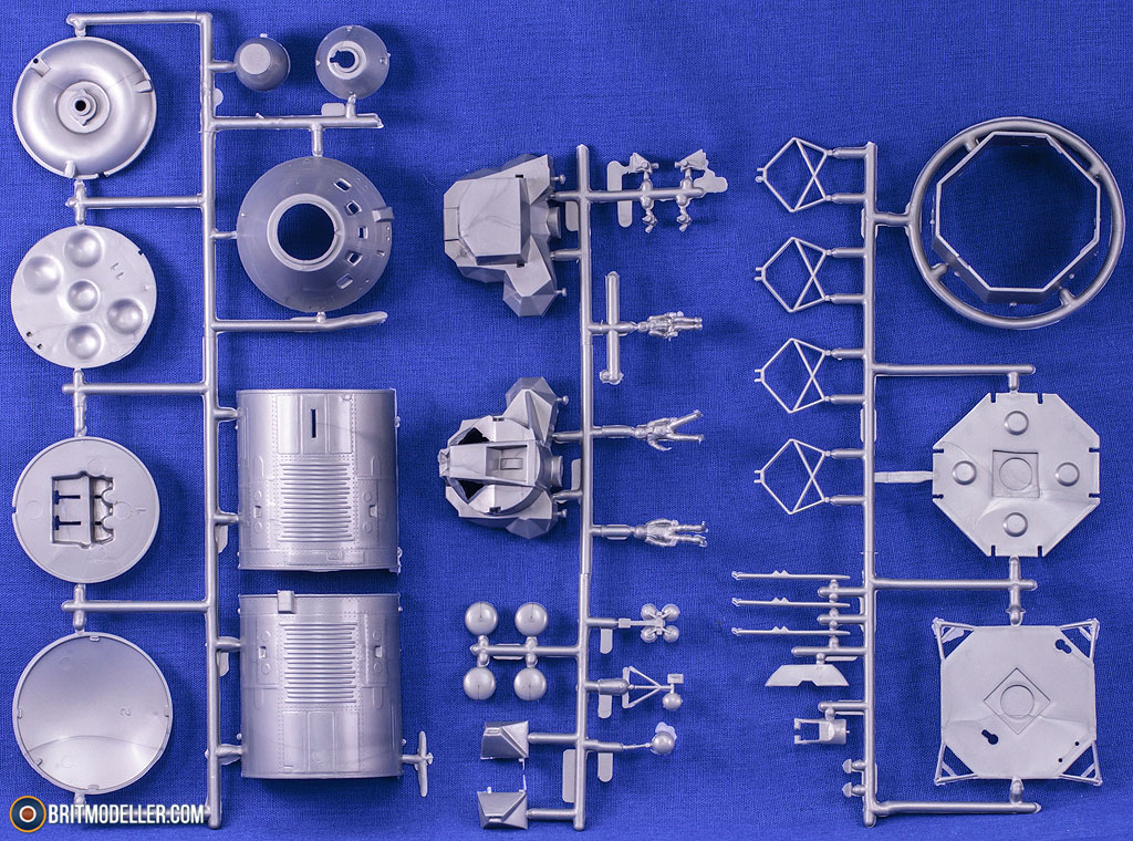 Toys & Games Toys REVELL Gift Set Apollo 11 Saturn V Rocket 196 Space Model Kit 03704 Model Kits