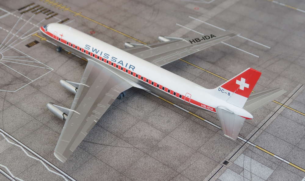 Douglas DC-8-62 Swissair - Maquette Avion 1/100 - Entièrement éclairé - Pièce Unique