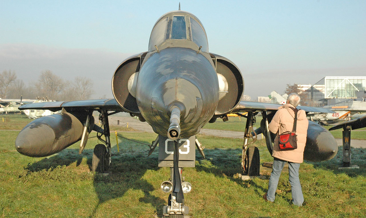 Dassault Mirage 5 - Jet & Rocket engined Aircraft - Britmodeller.com